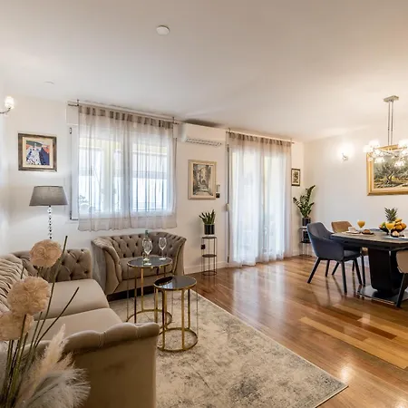 Amigo 2-bedroom Luxury - Balcony & Seaview Apartamento Split