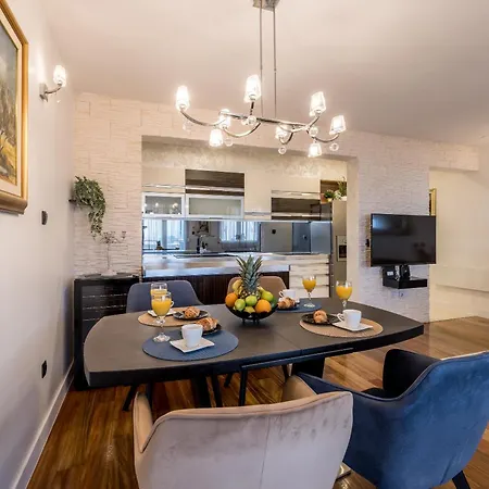 Amigo 2-bedroom Luxury - Balcony & Seaview 斯普利特